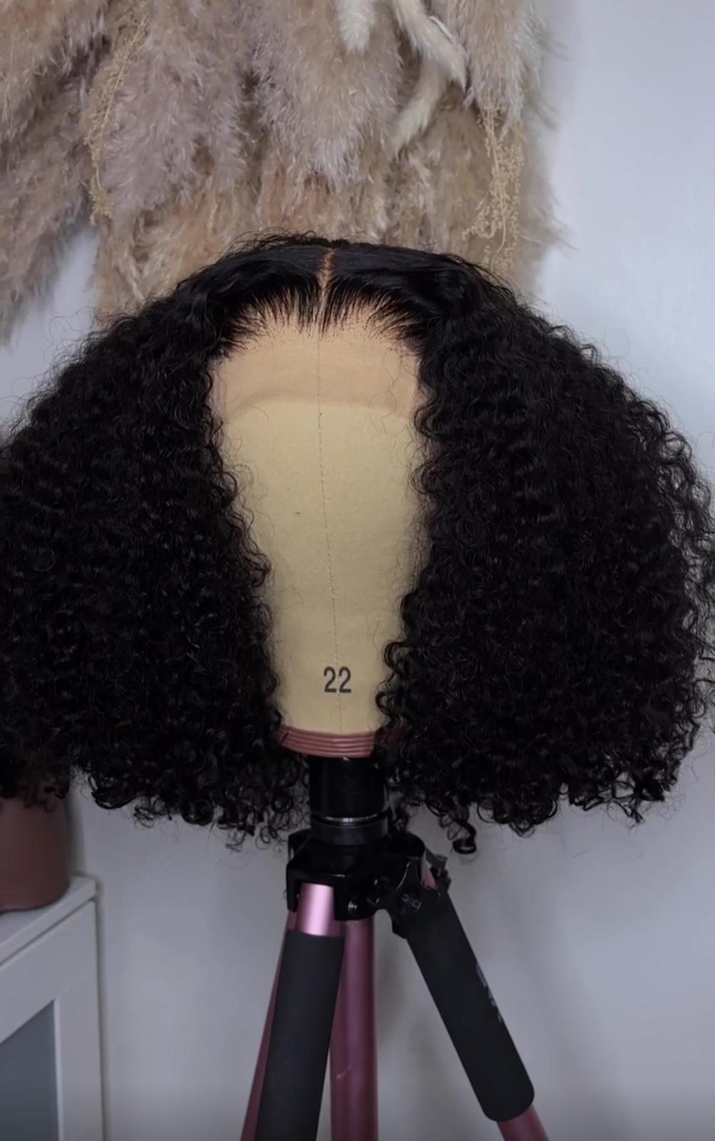 Perruque pixie curl 14 pouces avec lace 4x4  (Raw hair)