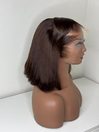 Carré lisse marron avec lace frontale 13x6 HD